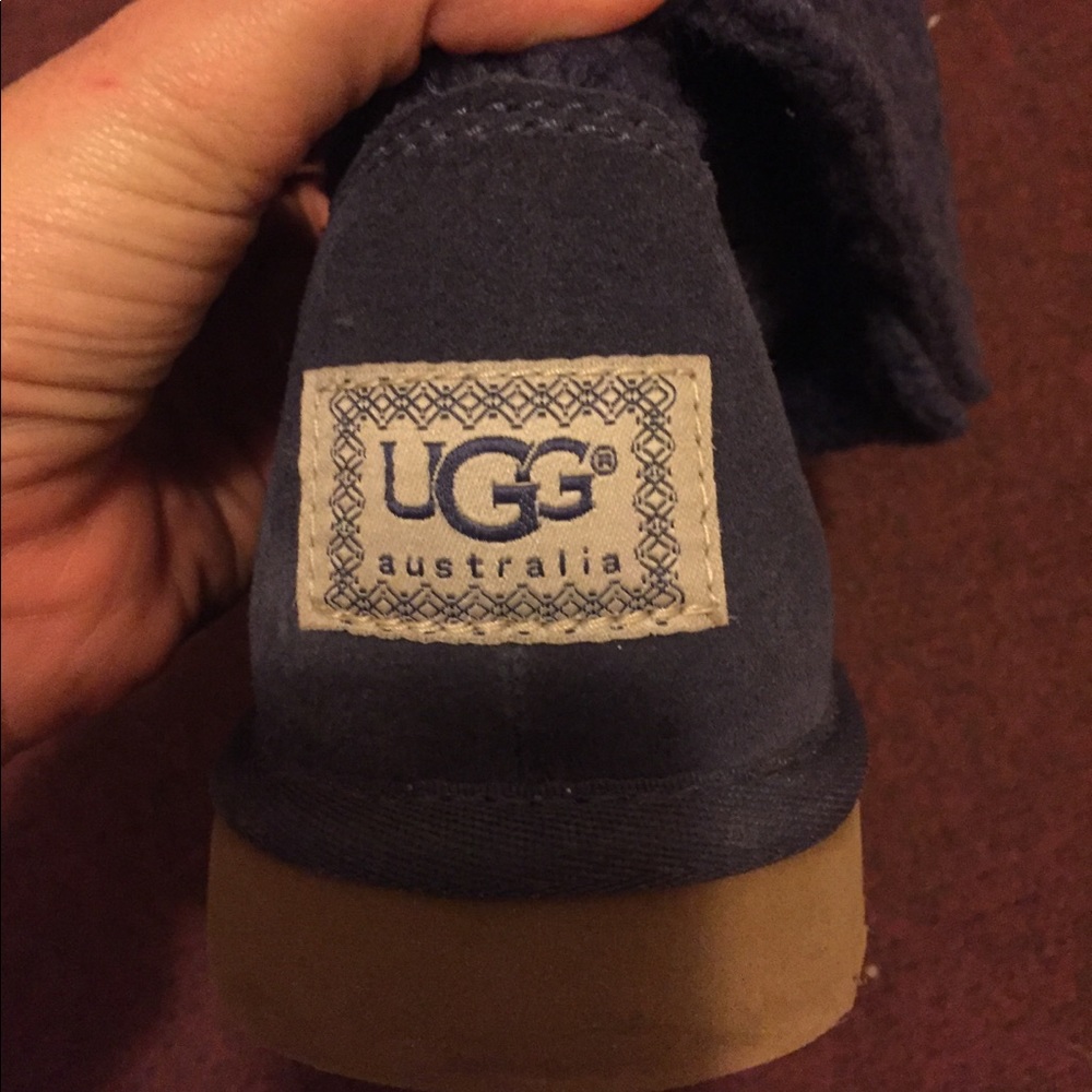 Uggs - Picture 2 of 3